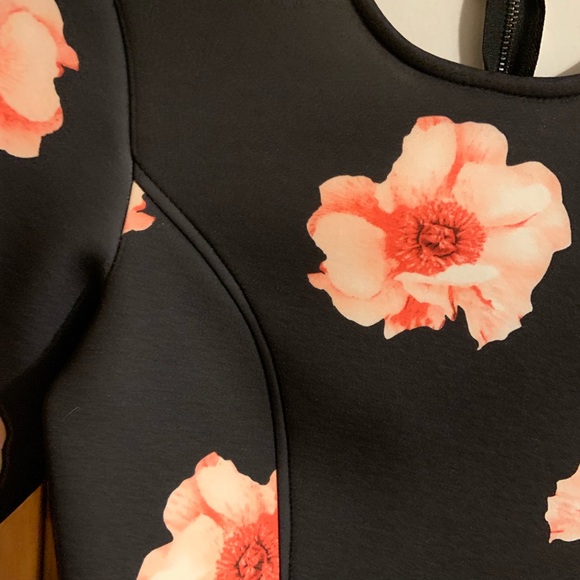 Re:named Floral crop top!! Gorgeous 🌺 - Picture 4 of 6